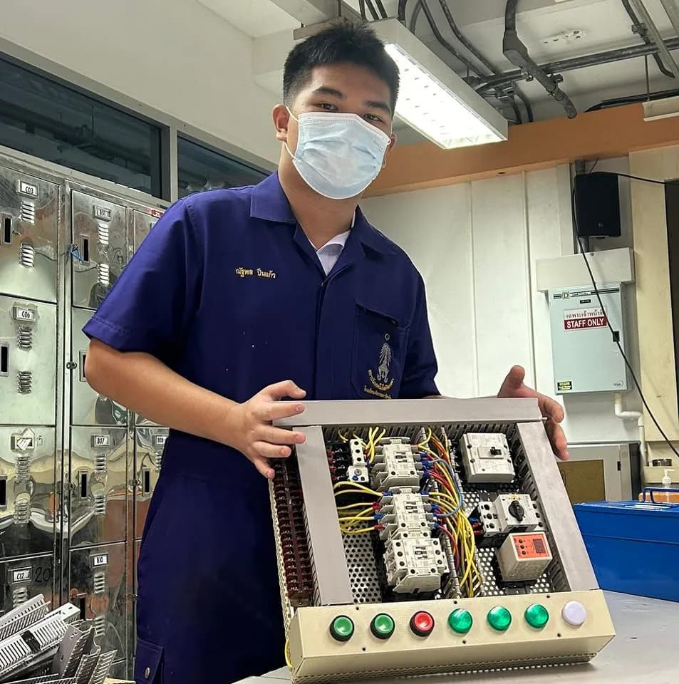 รูปโปรไฟล์ ณัฐพล ปิ่นแก้ว